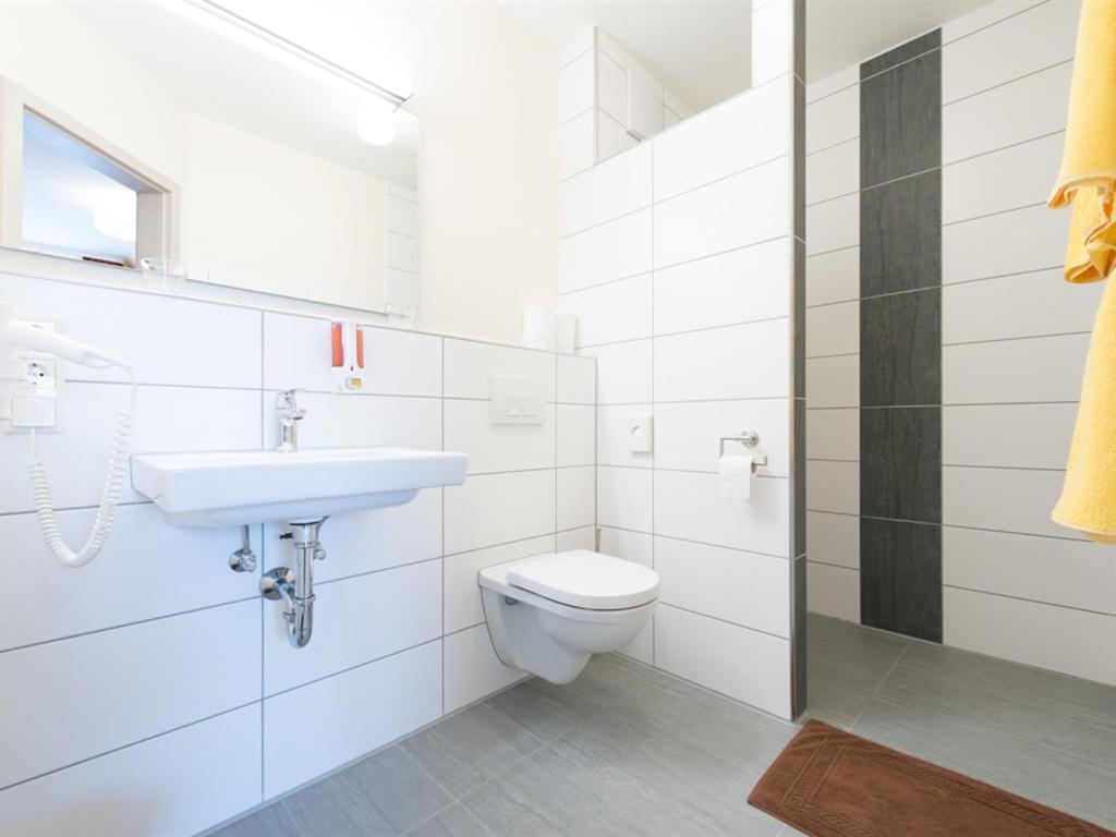 Landgasthof Schwarzes Ross Ansbach Buitenkant foto